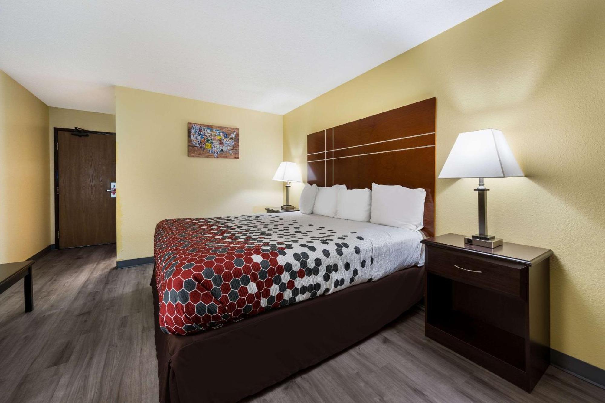 Econo Lodge Spotsylvania Town Center Fredericksburg Exterior photo